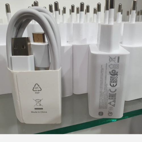 شارژر سرجعبه شیائومی 18 الی 22/5 وات به همراه کابل شارژ تایپ سی،مناسب تمام مدل های شیائومی و دارای فناوری توربو شارژ